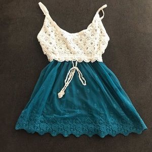 Lace tank top juniors medium